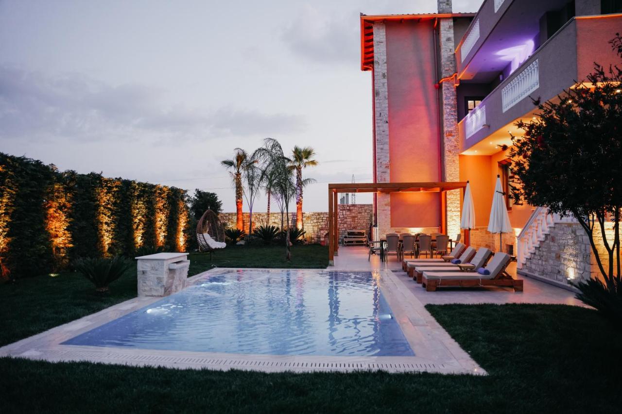 Green Villa With Private Pool Durrës Eksteriør billede