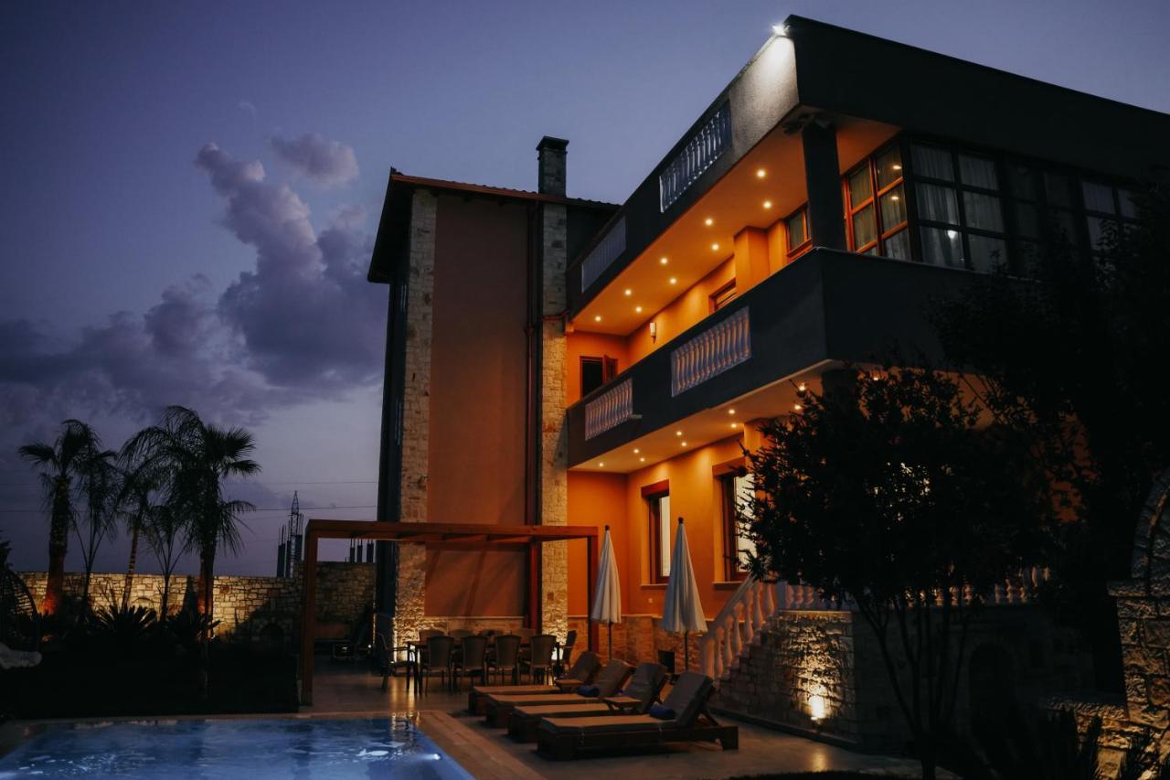 Green Villa With Private Pool Durrës Eksteriør billede