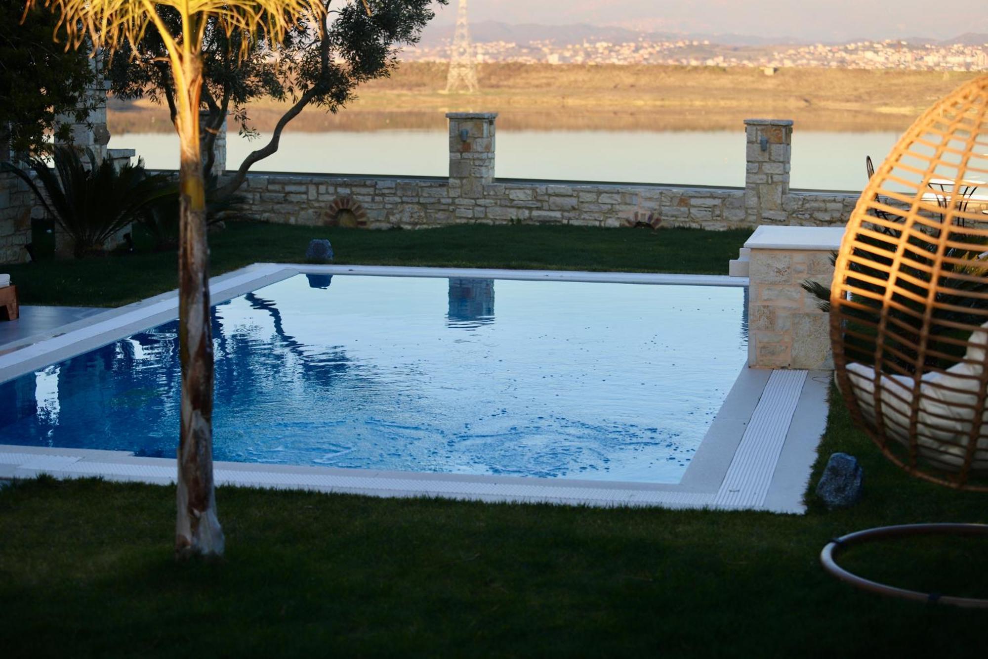 Green Villa With Private Pool Durrës Eksteriør billede