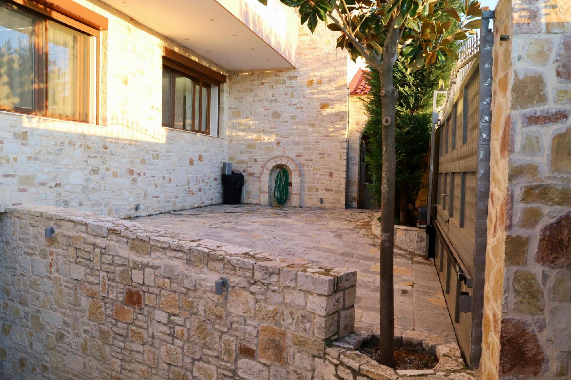 Green Villa With Private Pool Durrës Eksteriør billede