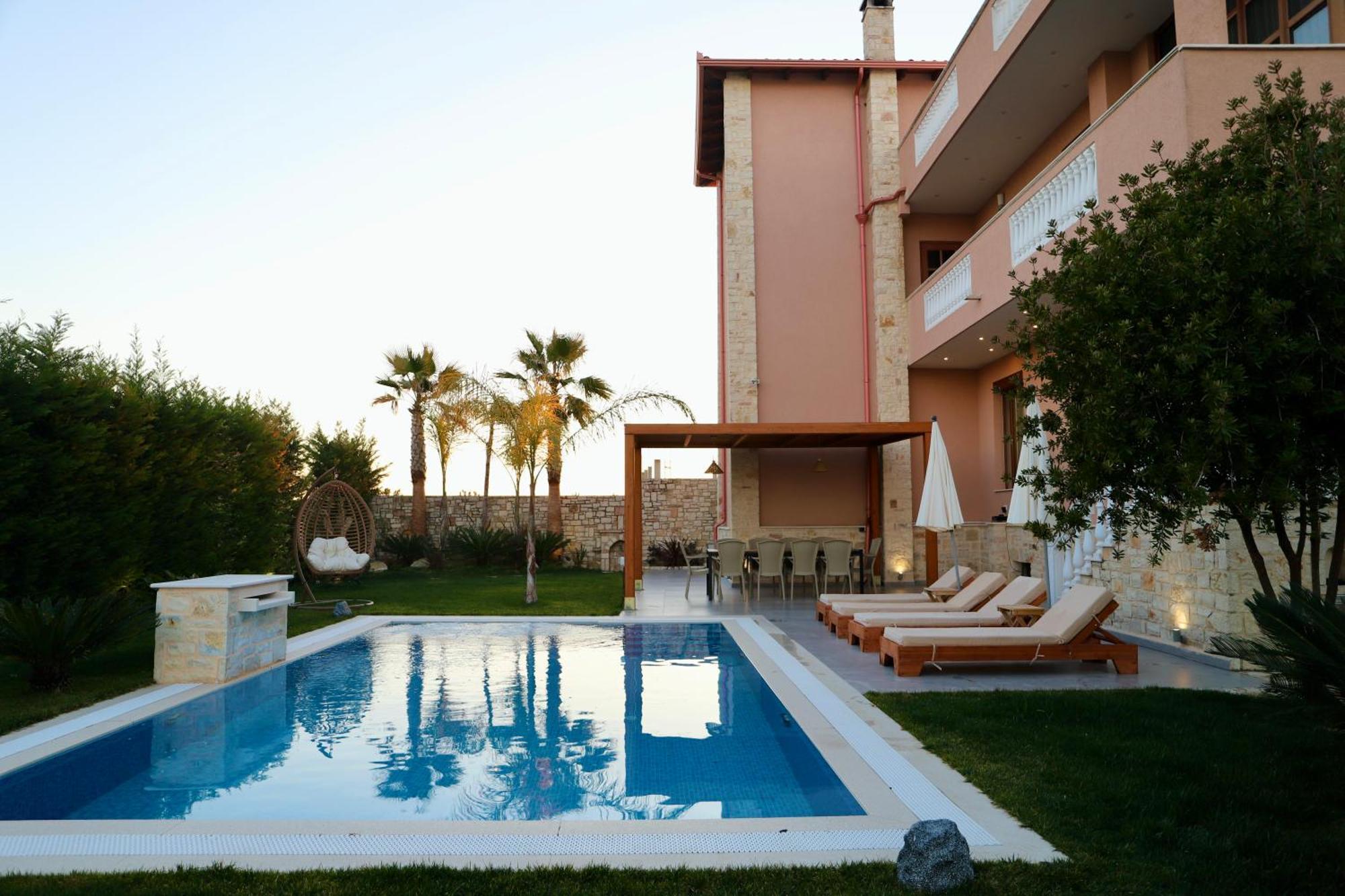 Green Villa With Private Pool Durrës Eksteriør billede
